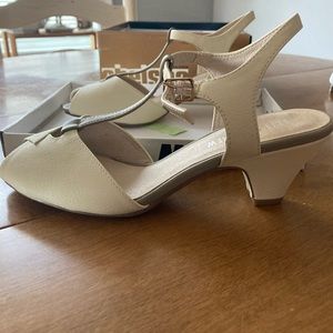 Chelsea Crew Kaela Heels - Size 8 - White